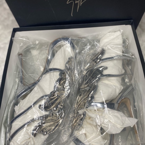 Giuseppe Zanotti - Coline Cruel Wing - Picture 9 of 10